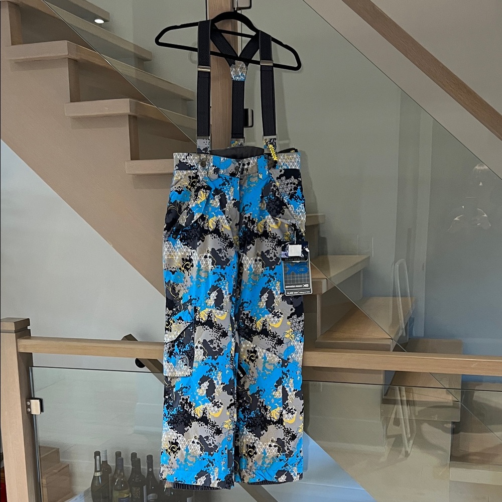 Kids Camouflage Snow Pants, Powder Room, brand new. Suspenders are removable